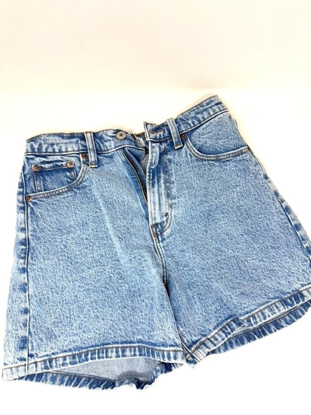 Abercrombie & Fitch The Dad Short High Rise Size 26/ 2 Medium Wash Summer Casual